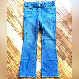 GAP 1969 Essential Bootcut Jeans Women’s Size 29 Medium Wash Classic Denim